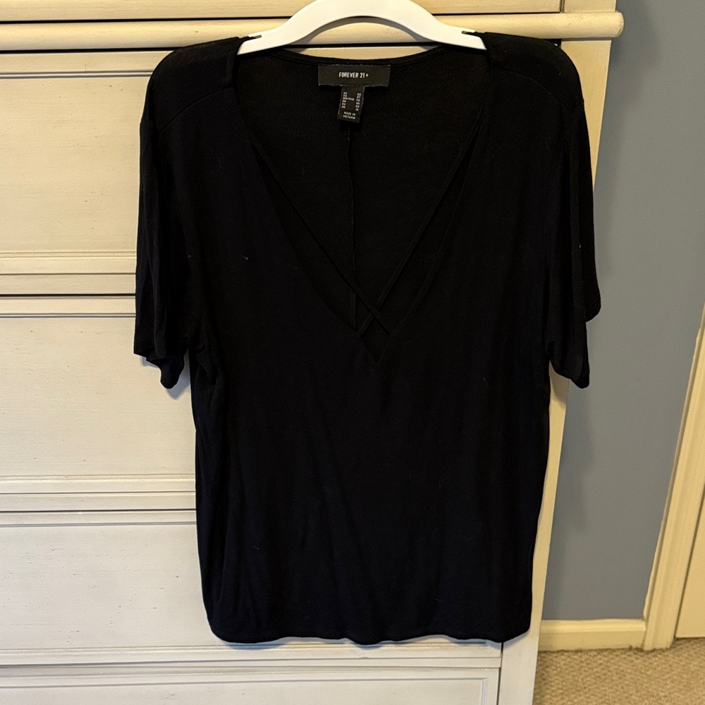 Forever 21 Black V-Neck Blouse